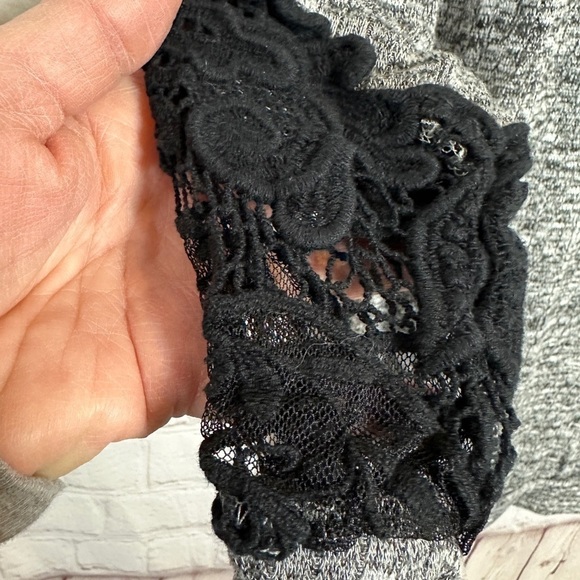 Chloe K Women's long sleeve open front knit cardigan with lace accents, sz S GUC - Picture 6 of 6